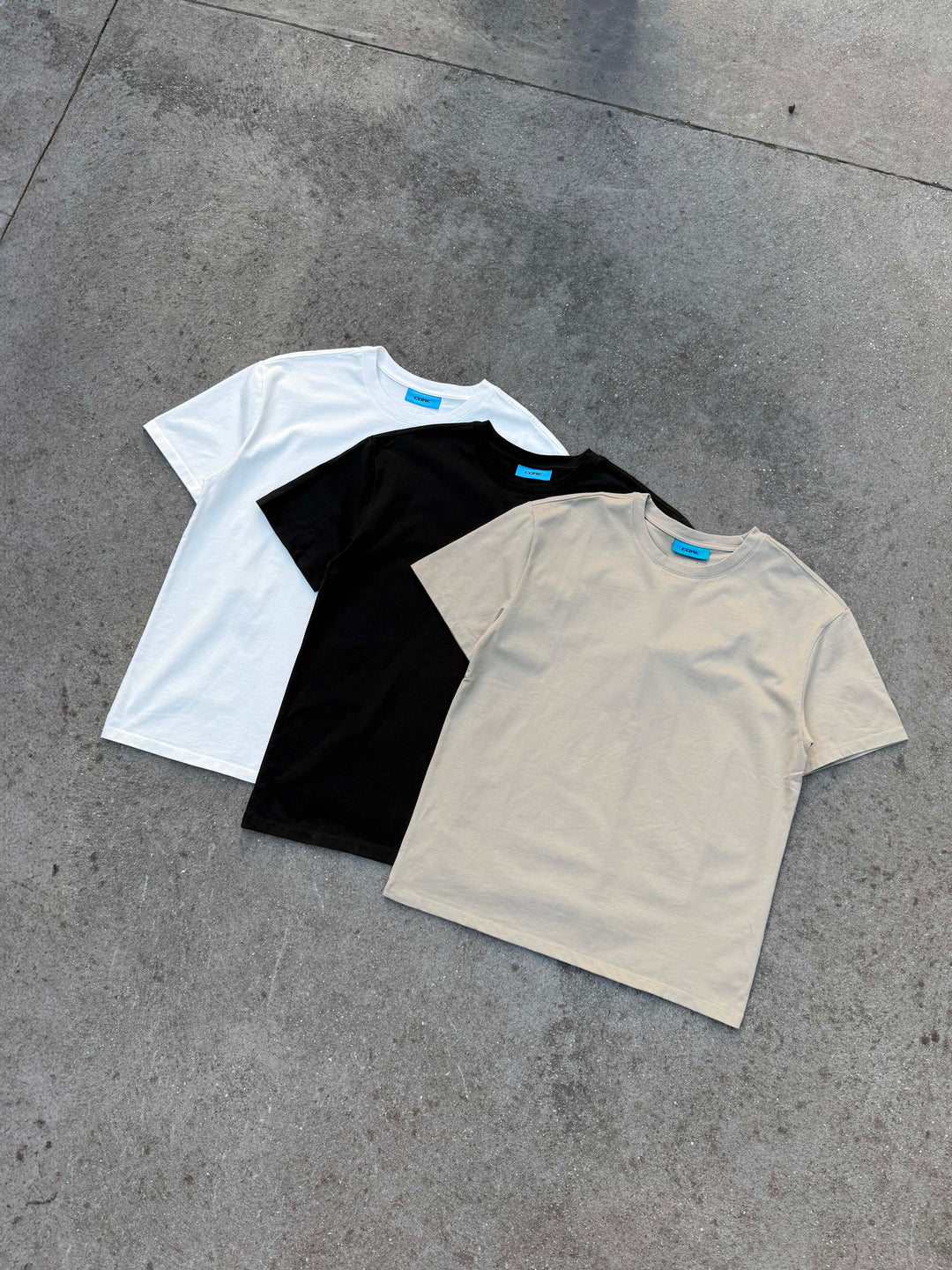 CORE Essentials T-Shirt Oxide (Size Down)